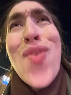 دردشة Holly_Play الجنسية المباشرة