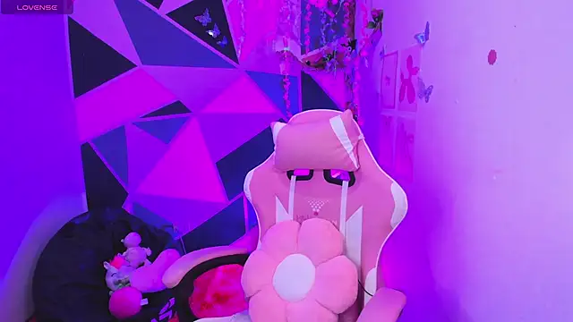 little_emma0 Live XXX-Chat