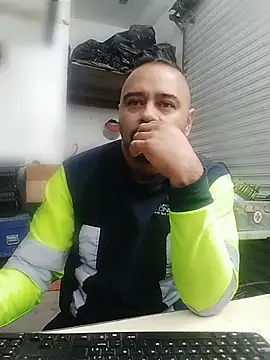 XXX chat uživo modela 3YACULACION