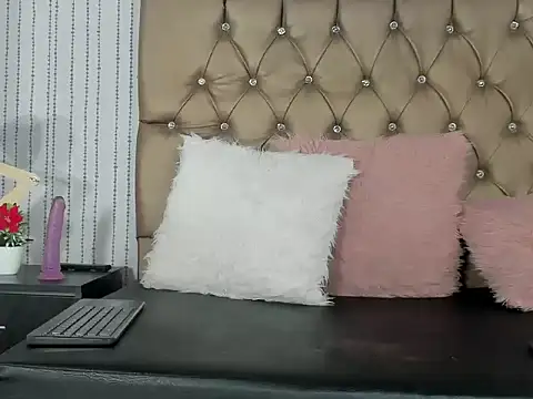 hanna_luciana Live XXX Chat