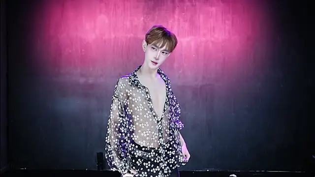 Queen-Vibe 在線直播表演