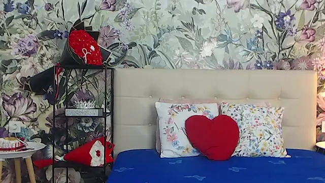 RoseDiamond06のライブXXXチャット