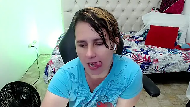 Chatroom XXX en direct de victoria_jones