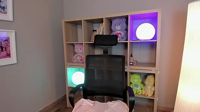 Miyuki_wolf: онлайн-секс-чат