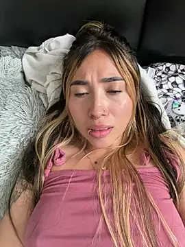 Show modela ManuelaVlez na web-kameri