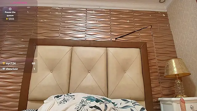 Miladiosa 现场XXX聊天