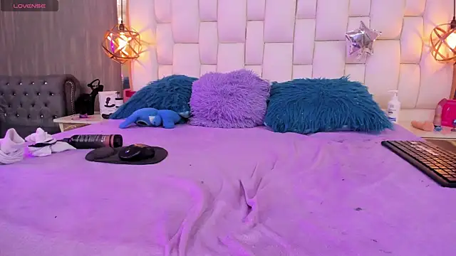 Foxxy_Doll's Webcam Show