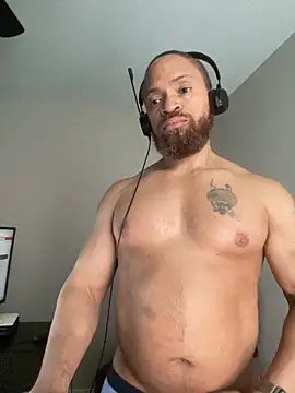 Fathero1time élő XXX-chatje