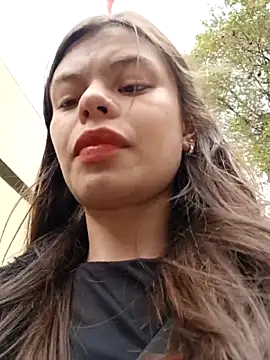 Chatroom XXX en direct de _Isabella-7