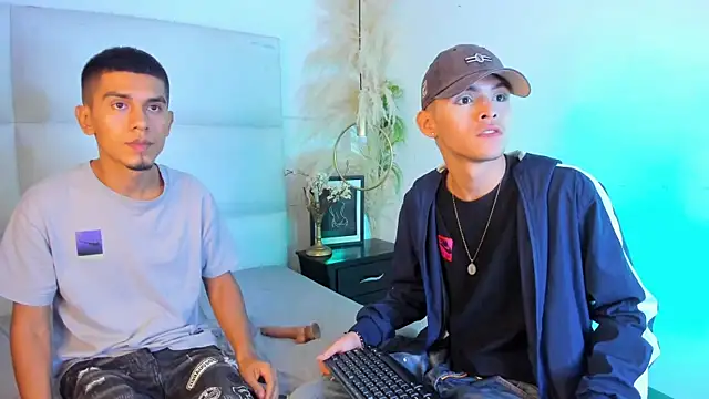 Chat +18 de your_d0ll1 ao vivo