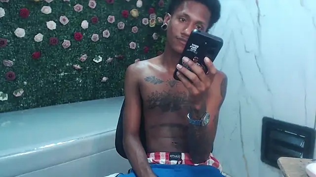 Show modela ManSant na web-kameri