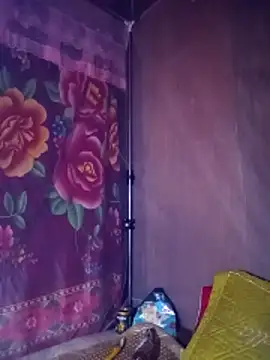 toyo_668: διαδικτυακό σόου στην κάμερα