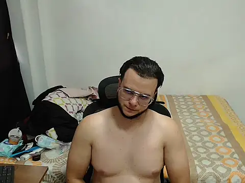 Masterboy00 Webcamshow