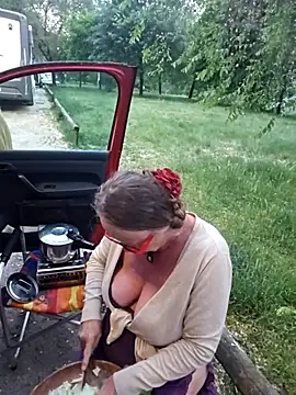 Pokazy przed kamerką – Hot-Muci