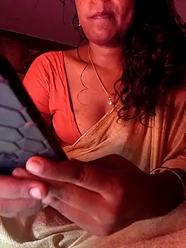 Show modela Tamil_Kavitha na web-kameri