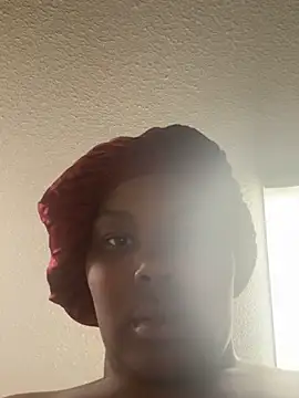 Bleuk: διαδικτυακό σόου στην κάμερα