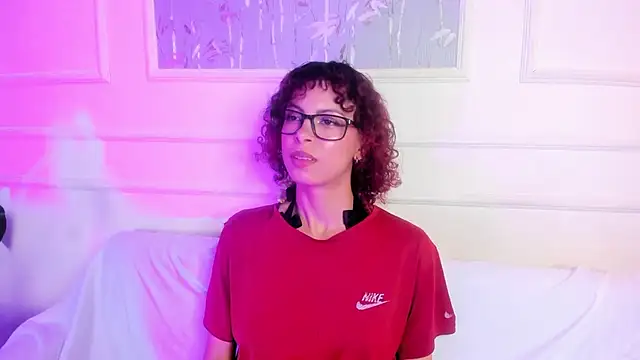 AliceMadnes élő XXX-chatje