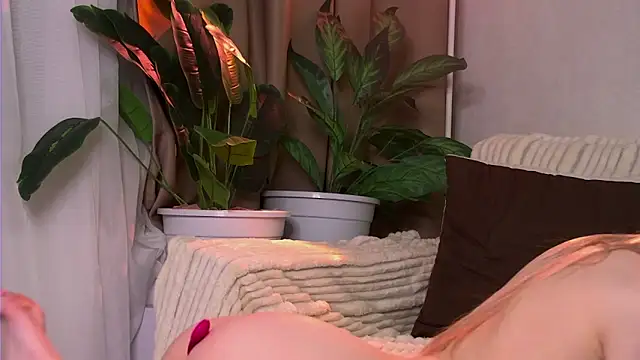 BellaSecretttのウェブカメラショー