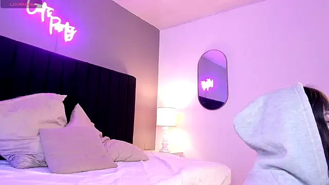 Anny_babby Show in webcam