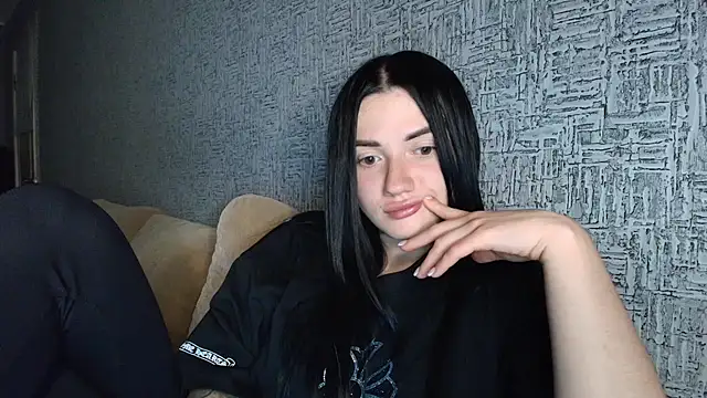 Liana_diva Chat XXX in diretta