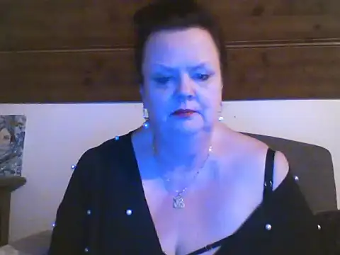 Онлайн чат XXX TiffanyMature