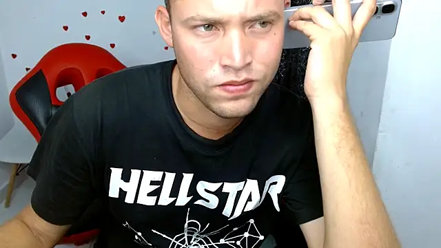 sven_fox723's Webcam Show