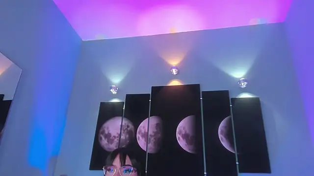 maddy_walker Adlı Modelin Canlı XXX Sohbeti