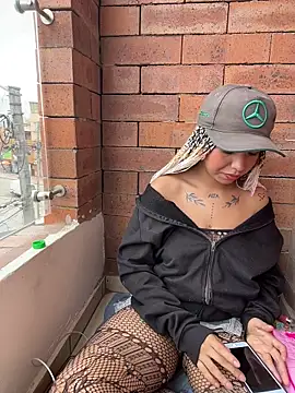 แชท XXX สดของ Laila_LS