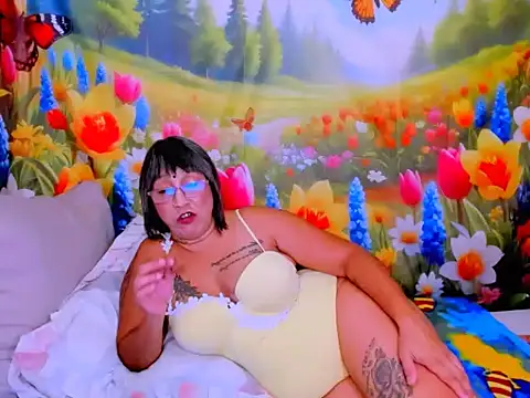 Chat +18 de indianroxy ao vivo