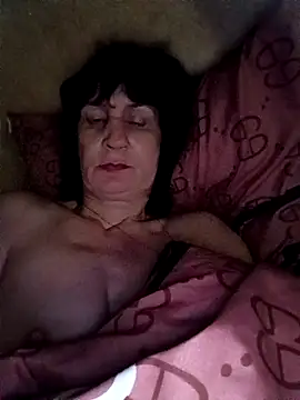 Laura_Kiss live XXX chat