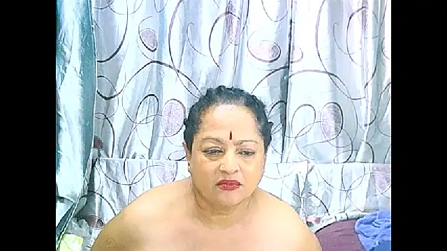 Chat +18 de matureindian ao vivo