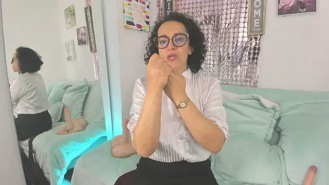 AnaDalila_Latina élő XXX-chatje