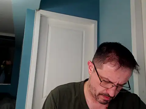 MisterFaithRO Show in webcam