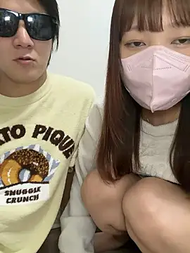 XXX chat uživo modela erokami36