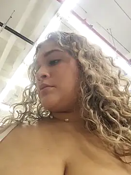 Czat XXX na żywo – Sara_smiiith211