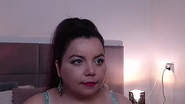 Chat XXX en directo de MiryamInes