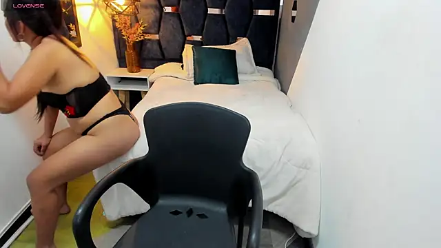 Keyla_Brunette_ Live XXX-chat