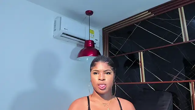 دردشة HannyThompson الجنسية المباشرة