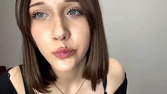 kiravings লাইভ XXX চ্যাট