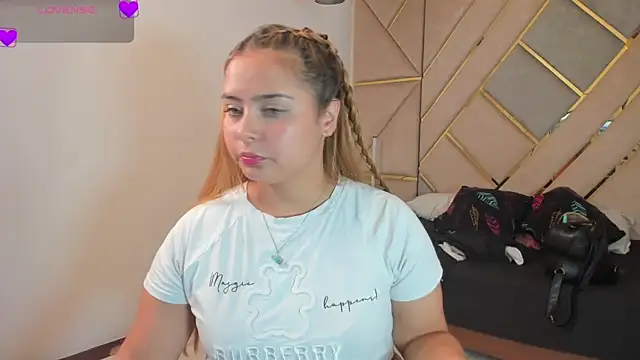 MikaelaStone's Live XXX Chat