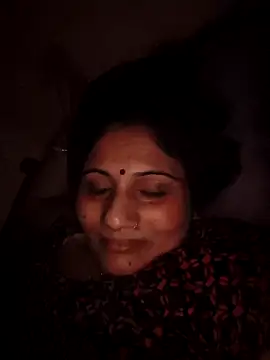 Rakhi99x: вебкам-шоу