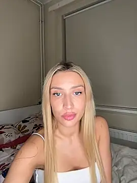 BlondeChiara Webcam-Show