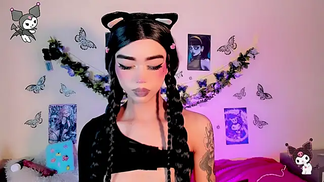 Miss-Saraii's Live XXX Chat