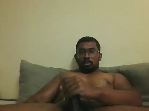 Straightchennaibull live XXX chat