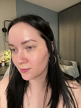 دردشة Kiss_My_Body الجنسية المباشرة