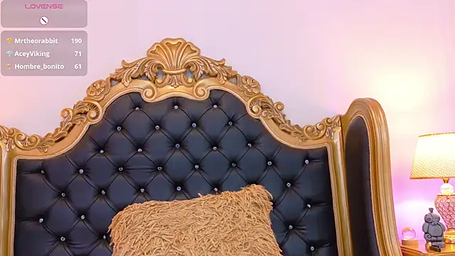 AdelinaVans 现场XXX聊天