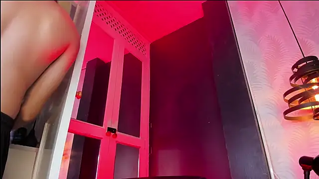 Ian_Valenti webcam show