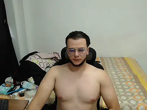 Masterboy00 Adlı Modelin Web Kamerası Şovu