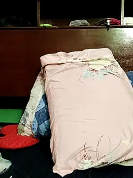 QueenSorealのライブXXXチャット