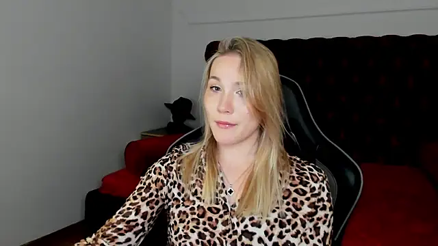 ElaraVoltage Webcamshow